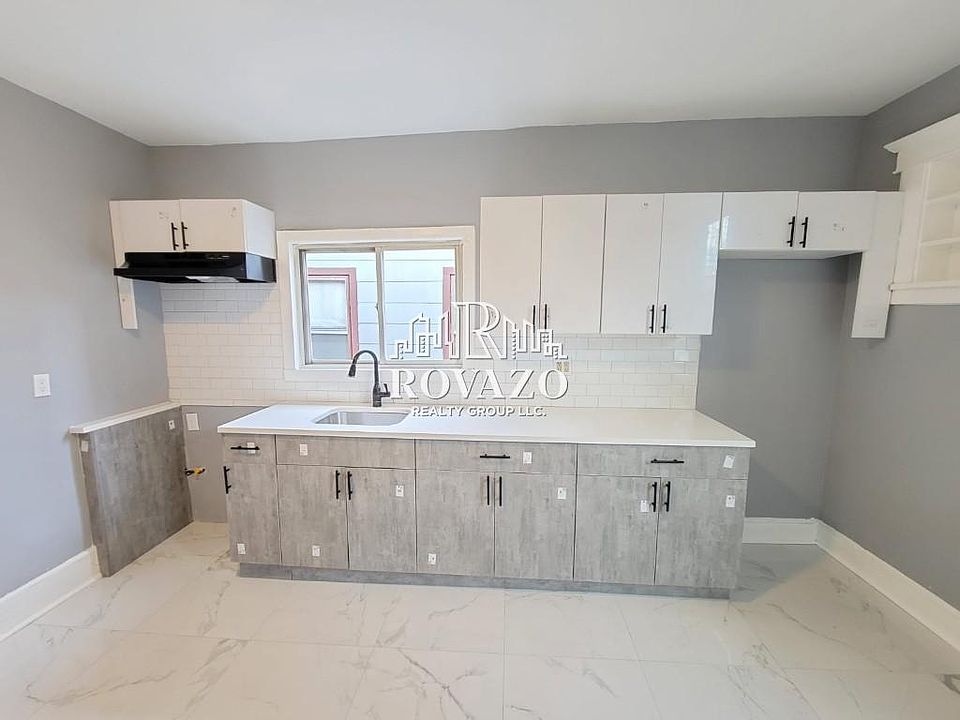 1st image of 185 N Munn Ave #2E