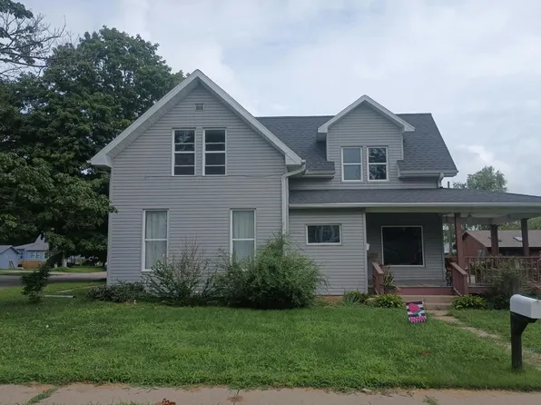 323 W Green St, Winterset, IA 50273