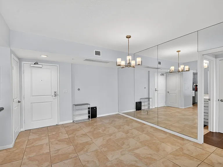 403 S Sapodilla Ave #307 — Photo 5