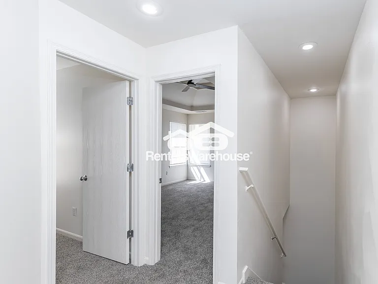 8127 N Lawn Ave — Photo 31