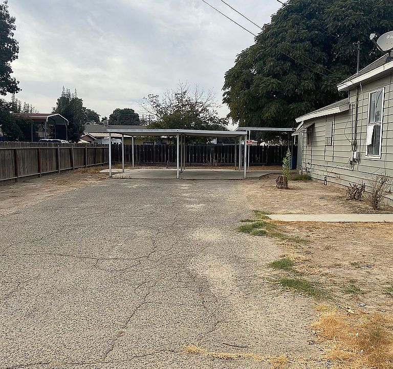1st image of 631 S Camelia Ave