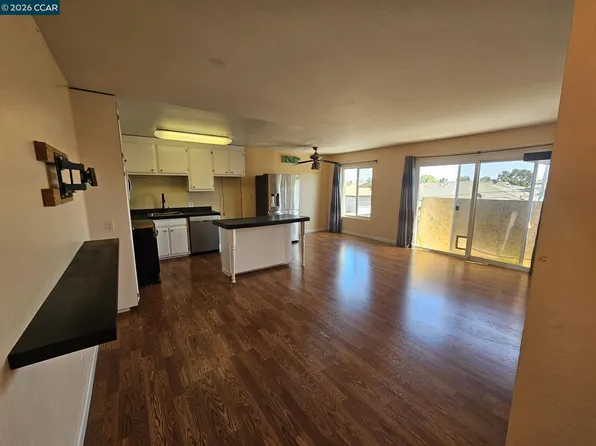 3090 Los Prados St APT 24, San Mateo, CA 94403