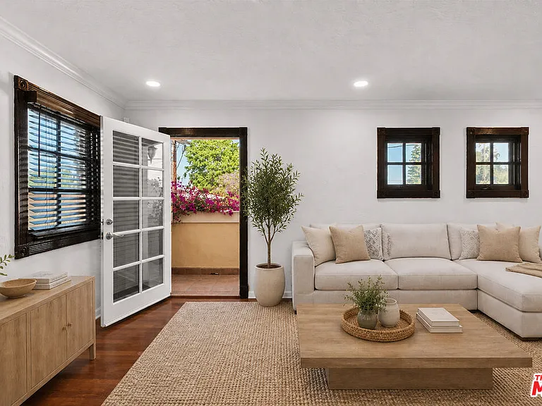 1118 Cardiff Ave #7 — Photo 3