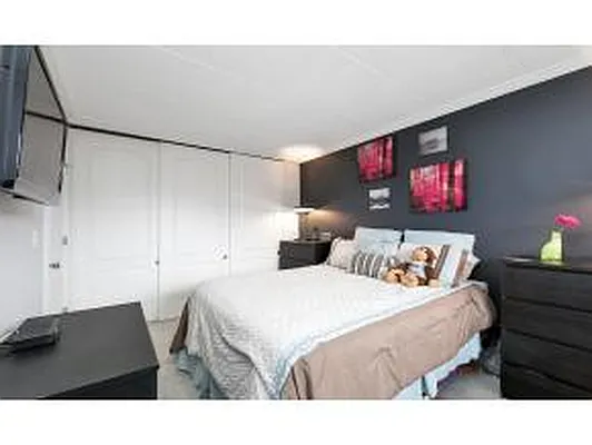 Sold by Calabrese Real Estate | media 27