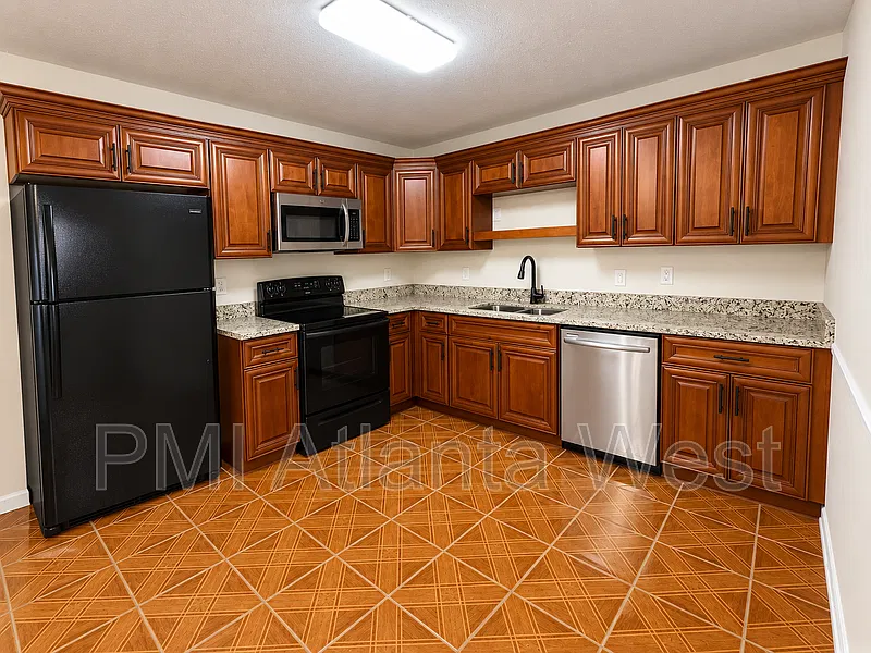 3 bed, 2.0 bath, $1,950 — Photo 4