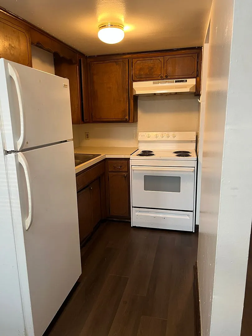 Fresno Place Apts — Photo 3