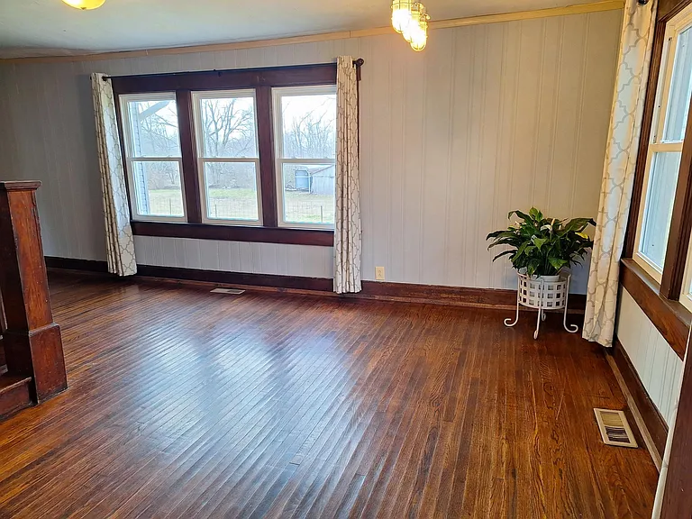 5224 N County Road 400 W — Photo 4