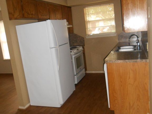 Galley kitchen includes new Energy Star Appliances!