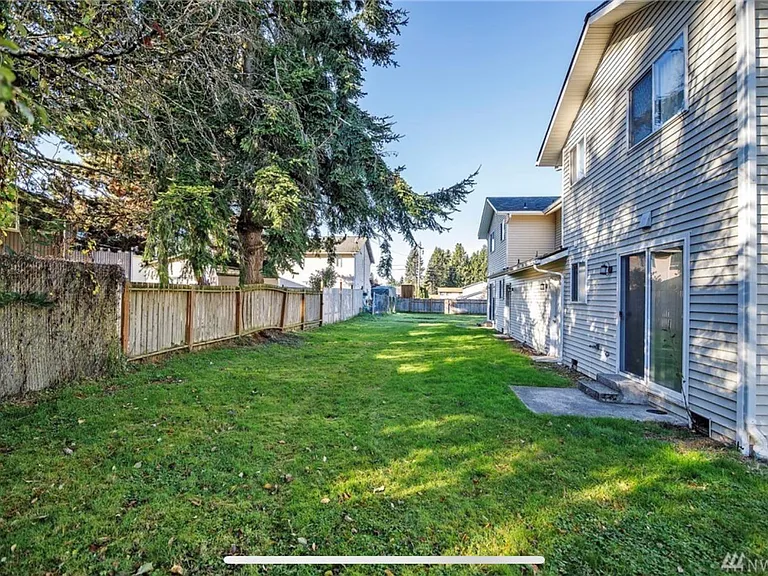 614 58th Pl SE #B — Photo 13