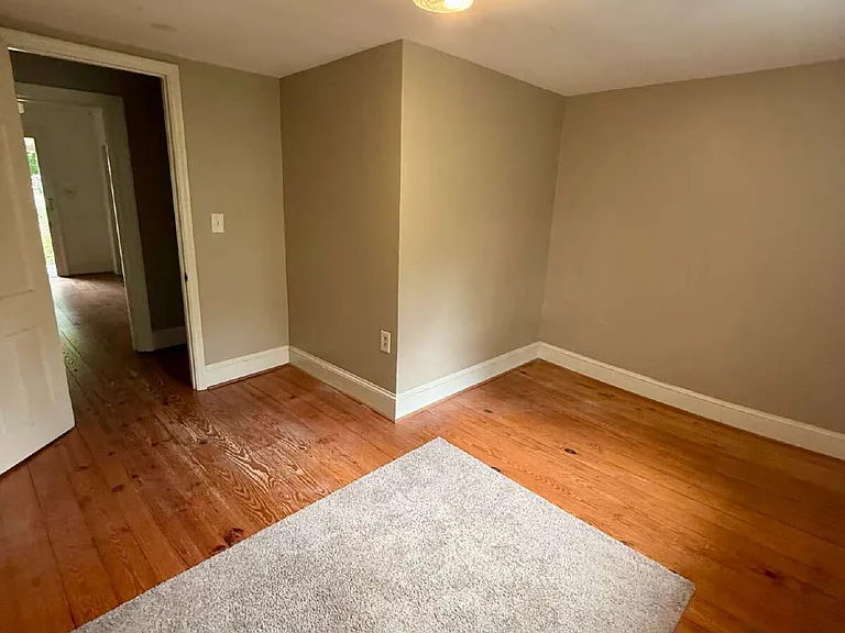 140 Park Ave — Photo 8