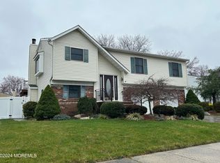 69 Appletree Rd, Howell, NJ 07731