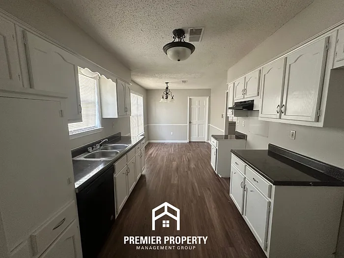 532 Bedlington Dr — Photo 6