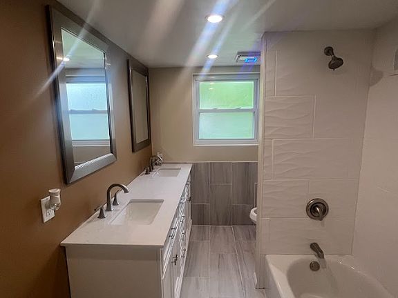 5th image of 6958 Rosemary Ln