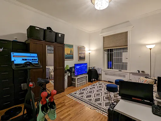 Rented by MySpaceNYC | media 11