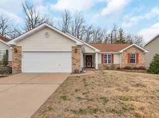 617 Oak Springs Trail Dr, Ballwin, MO 63021