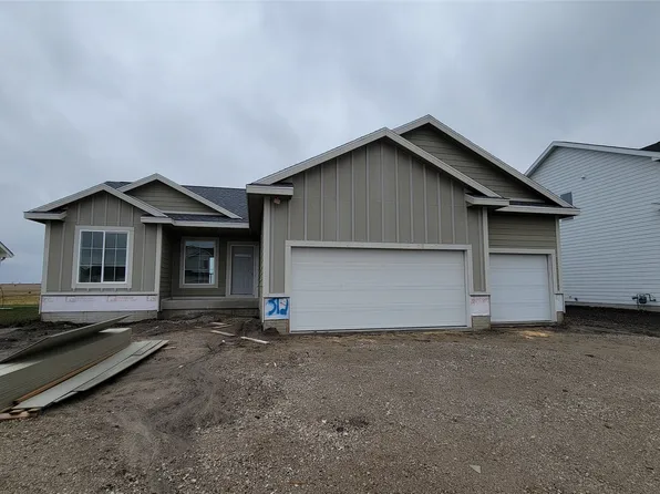 312 11th St NW, Bondurant, IA 50035
