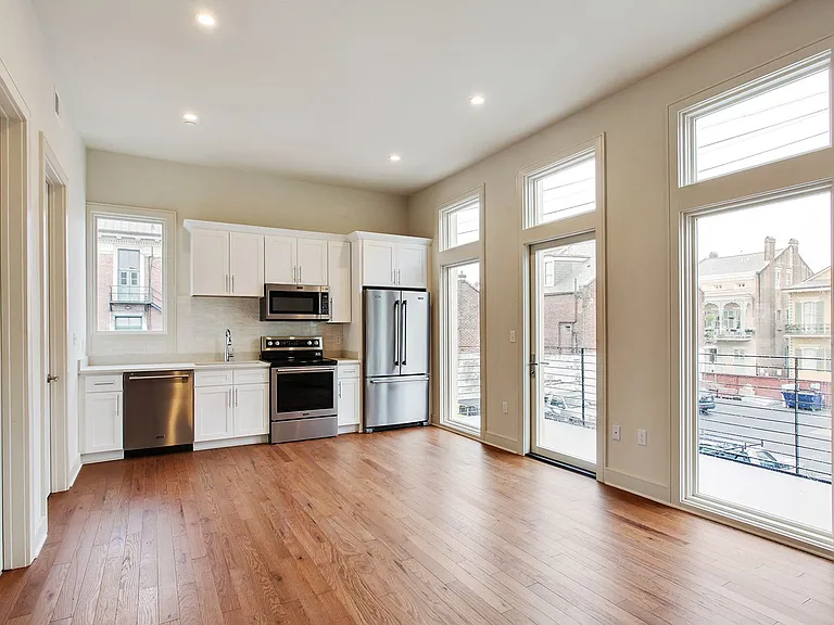 The Academy Luxury Apartments and Townhomes — Photo 46