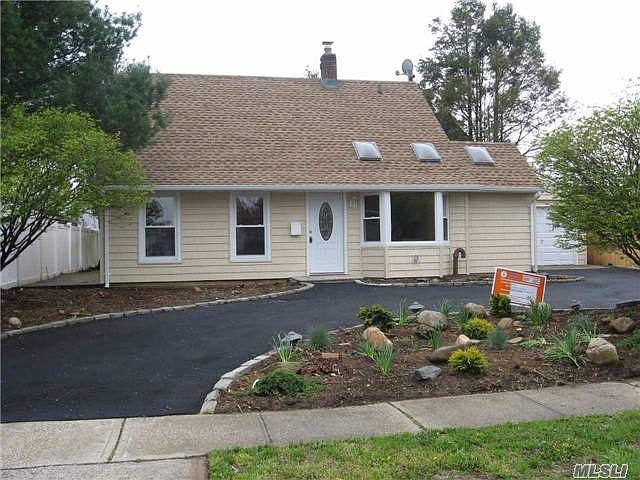 1st image of 136 Saddle Ln
