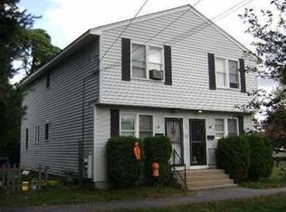 135 Grove Ave, Warwick, RI 02889