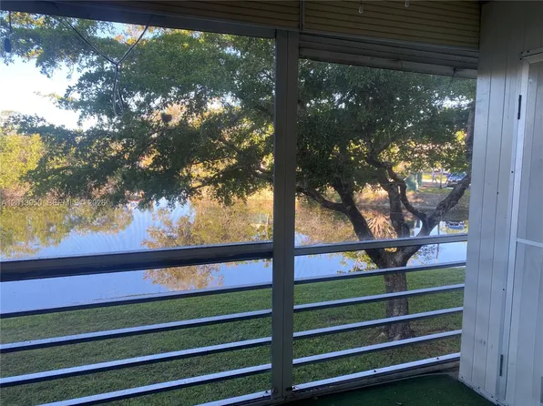 9370 Sunrise Lakes Blvd APT 209, Sunrise, FL 33322