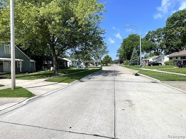 31415 Glen St, photo 8