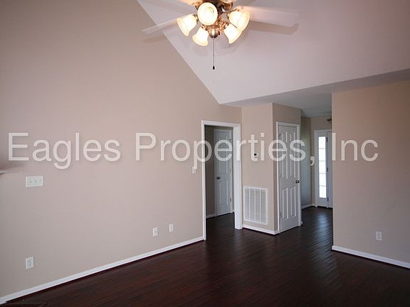 4th image of 101 Settlers Pointe Dr