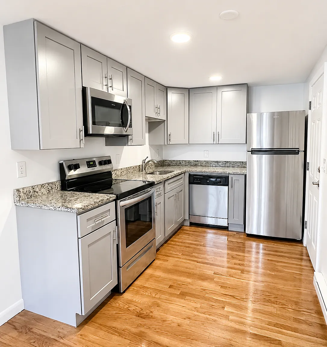 2 bed, 750 sqft, $2,292 — Photo 1
