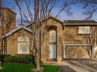 2336 Fallwater Ln, Carmichael, CA 95608