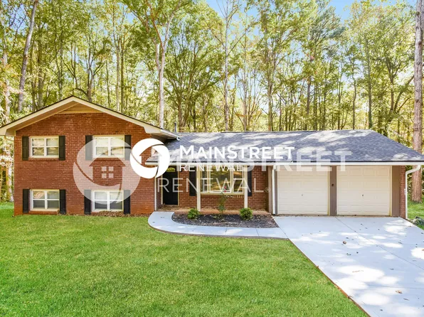 6265 E Shore Cir, Douglasville, GA 30135