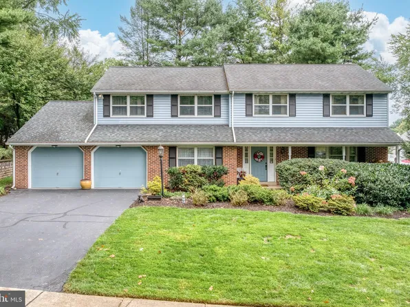 2317 Bob White Ln, Lancaster, PA 17601