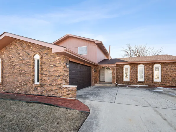 2737 Lake Park Dr, Lynwood, IL 60411