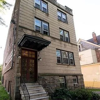 582 Park Ave #4