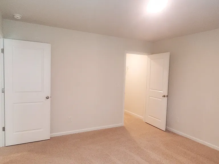4692 Mount Hope Dr — Photo 5