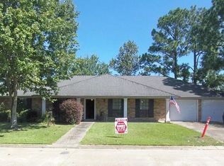 105 Melrose Dr, Thibodaux, LA 70301
