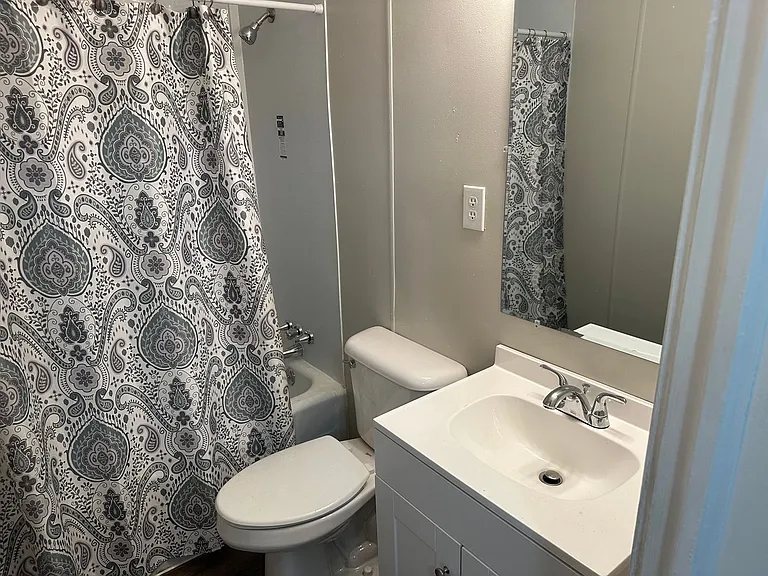 1116 Cornelia Cir — Photo 16
