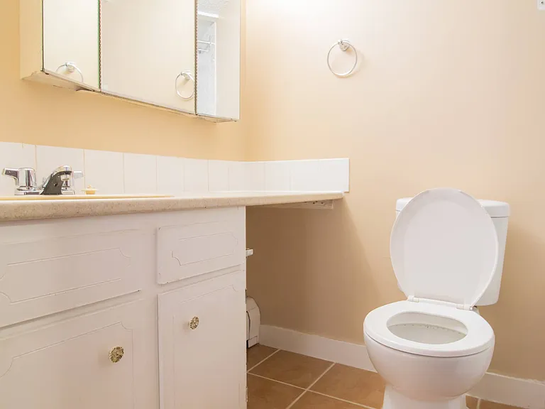 37 Berkeley Pl W — Photo 25