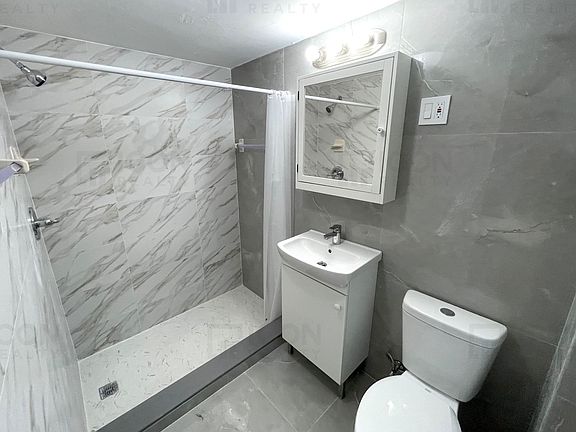 5th image of 1606-1612 NE 2nd Ct #1608