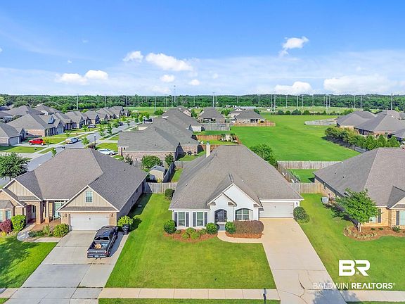 3rd image of 114 Open Field Dr