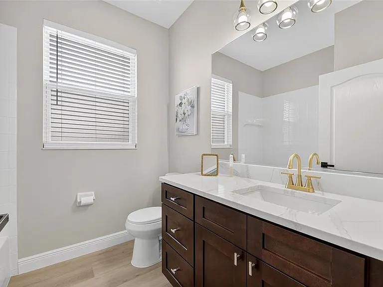 1103 Villeroy Dr — Photo 15