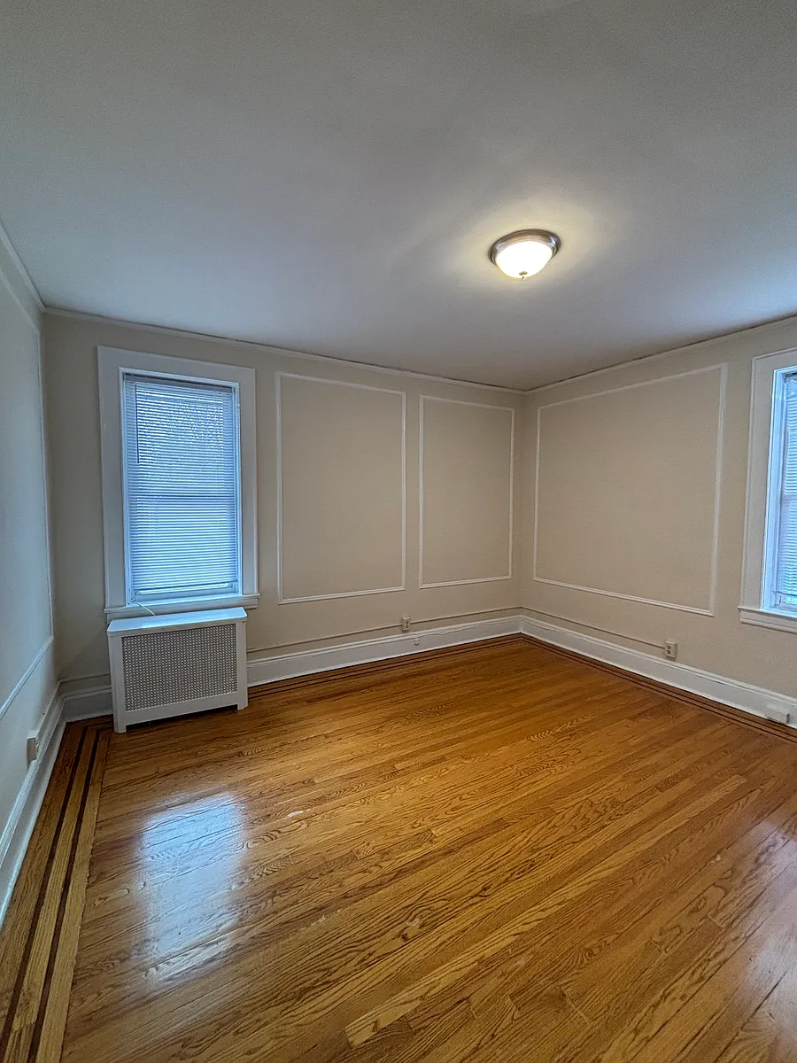 Building Photo - 453 Boyden Ave #3