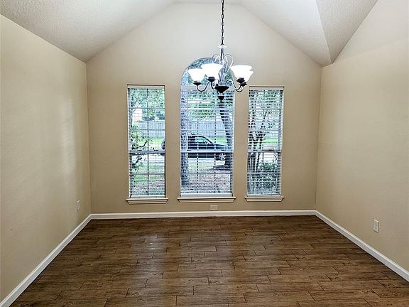 3rd image of 5903 Brigstone Park Dr