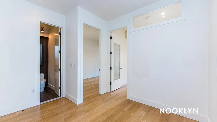 Rented by Nooklyn NYC LLC | media 9