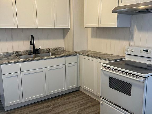 4th image of 1323 Washington Ave