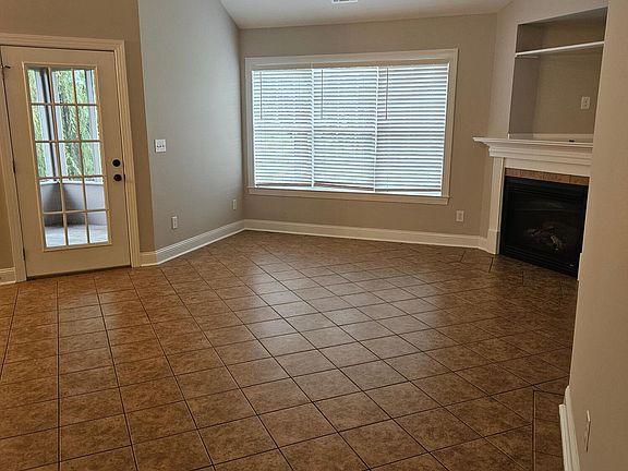 5th image of 502 Castle Bay Dr #D