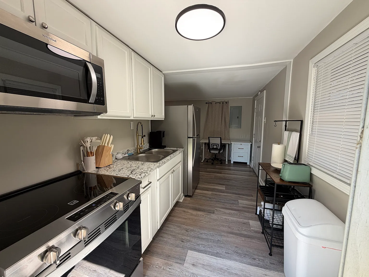 Studio, $1,295 — Photo 3
