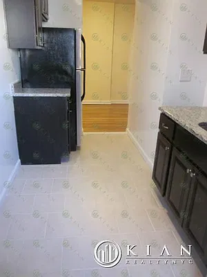 Rented by Kian Realty | media 33