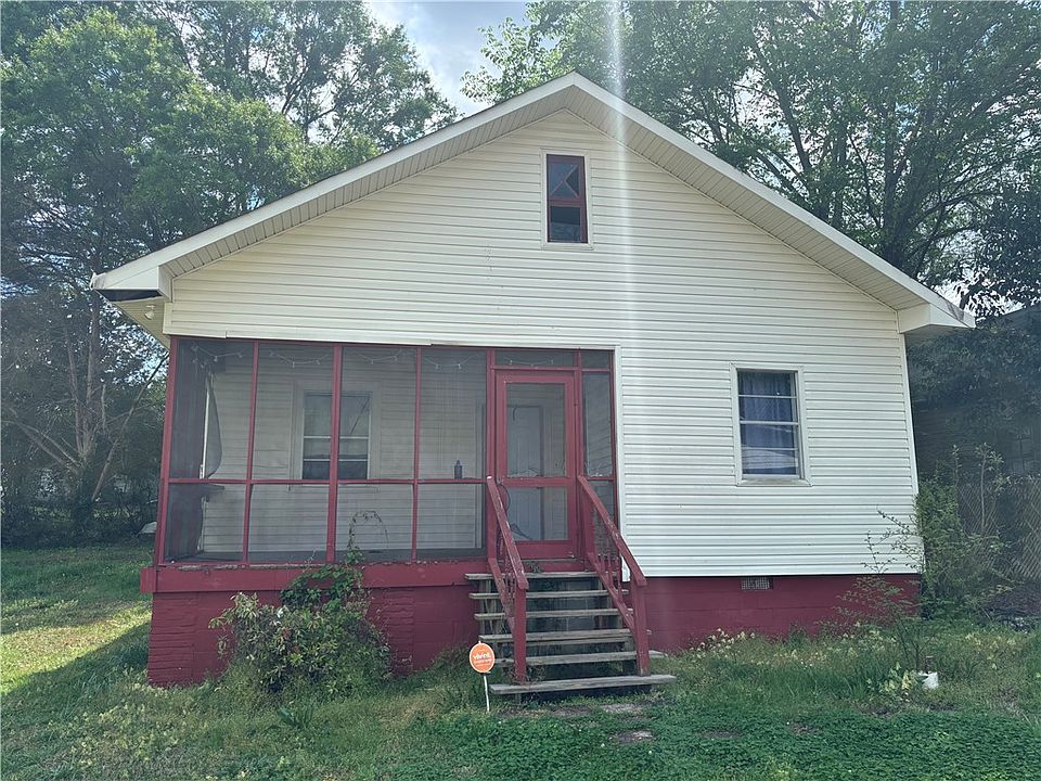 1st image of 403 N 15th St