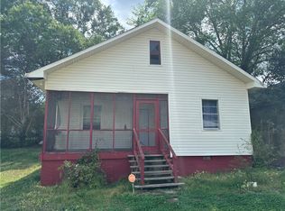 403 N 15th St, Lanett, AL 36863
