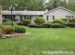 18 Marta Rd, Centereach, NY 11720