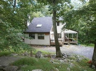 1284 Pine Rdg, Bushkill, PA 18324